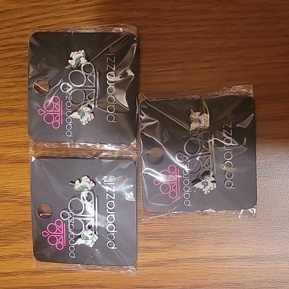 Paparazzi kids earrings. NWT BUNDLED (9pcs) - Picture 5 of 6